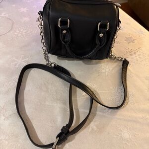 Isaak Mizrahi New York Crossbody Handbag Removable Chain Strap 6.5”x6” Gorgeous